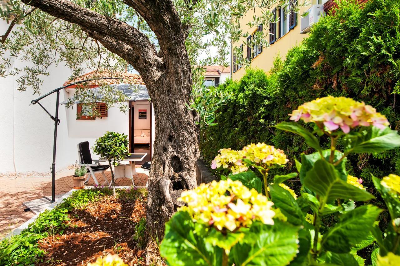 Apartments Carmelo Rovinj Eksteriør bilde